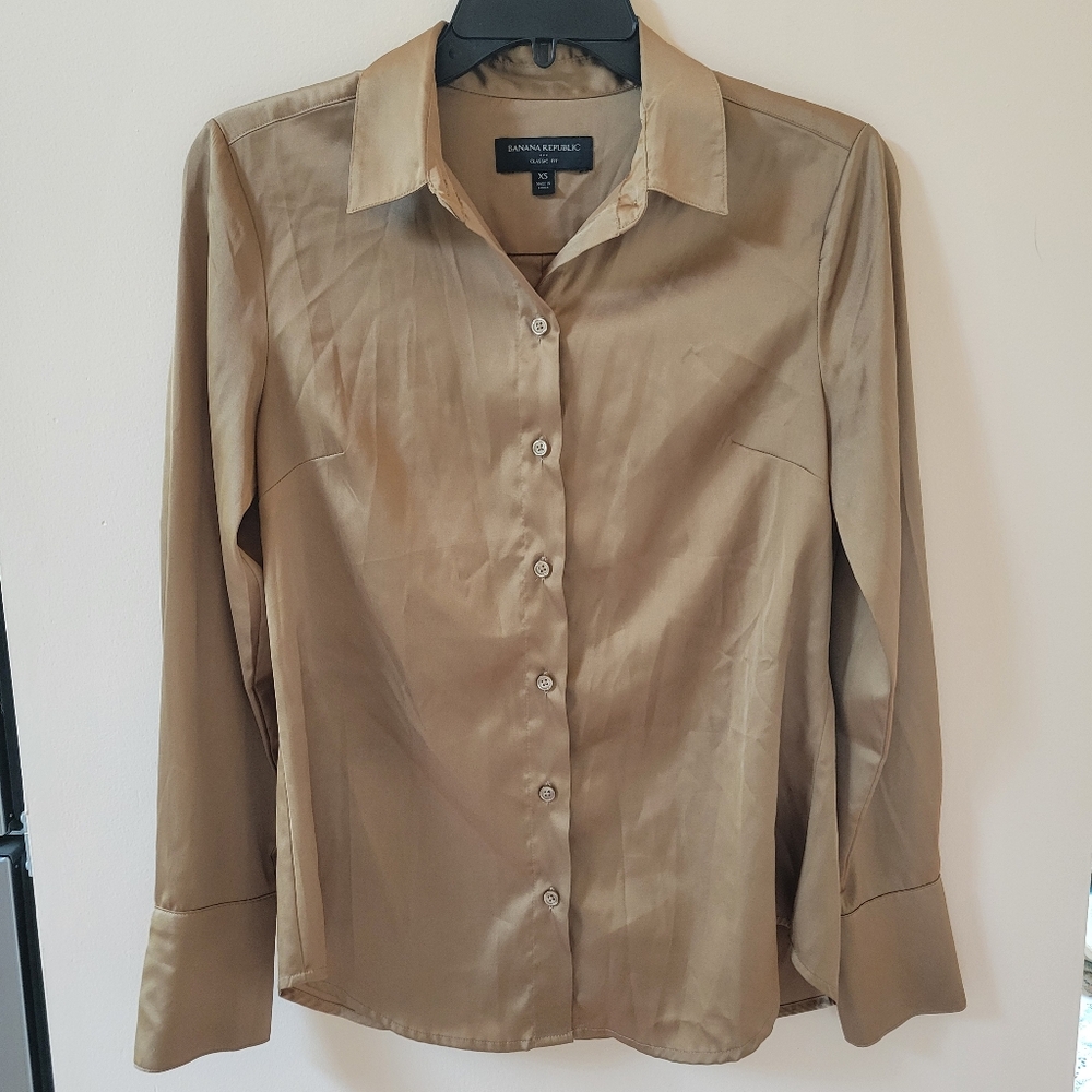 Banana Republic Factory Gold Button Down Shirt